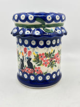 Load image into Gallery viewer, Medium Ruffled Canister - U1194