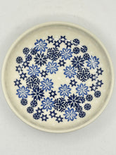 Load image into Gallery viewer, Lady Blue 5.25&quot; Bowl - 031 - U2