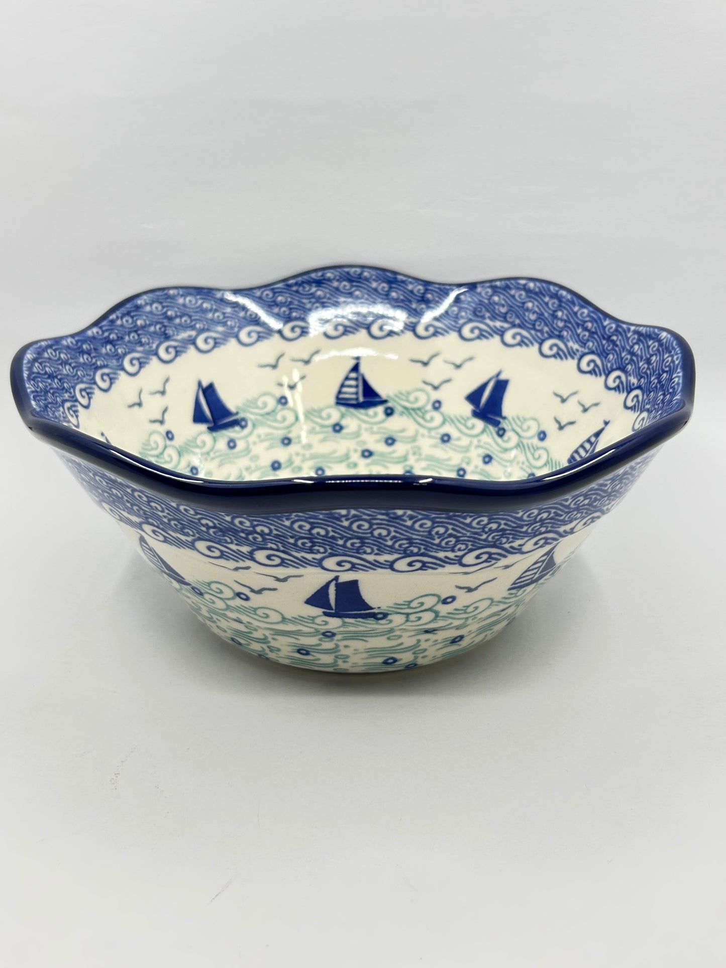 Bowl ~ Wavy Edge ~ Small ~ 8 inch ~ 2988X - T4*