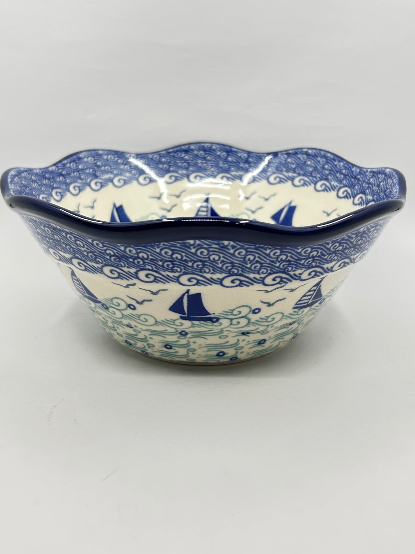 Bowl ~ Wavy Edge ~ Small ~ 8 inch ~ 2988X - T4*