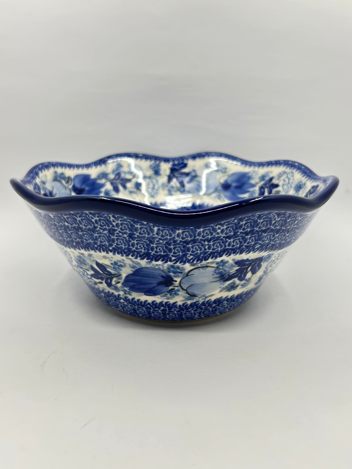 Bowl ~ Wavy Edge ~ Small ~ 8 inch ~ U5177 ~ U4*