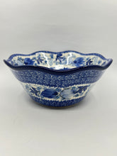 Load image into Gallery viewer, Bowl ~ Wavy Edge ~ Small ~ 8 inch ~ U5177 ~ U4*