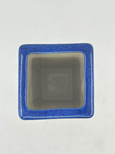 W07 Square Vase U-K3