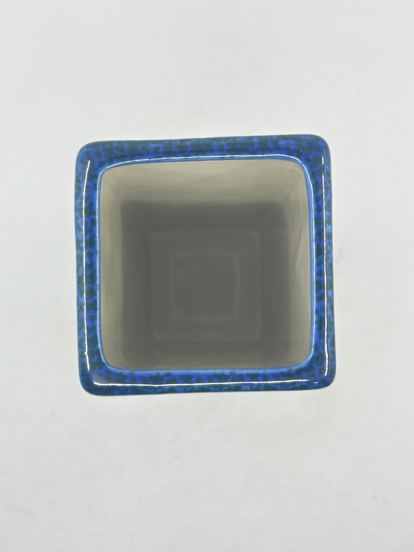 W07 Square Vase A-SZ2