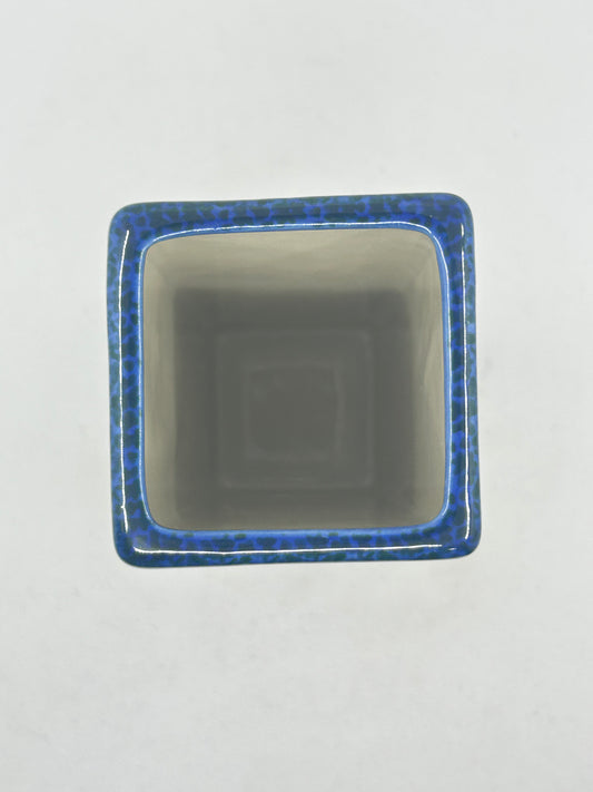 W07 Square Vase A-SZ2