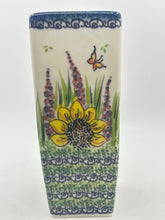 Load image into Gallery viewer, W07 Square Vase A-SZ2