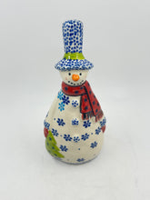 Load image into Gallery viewer, Skinny Snowman - T-023