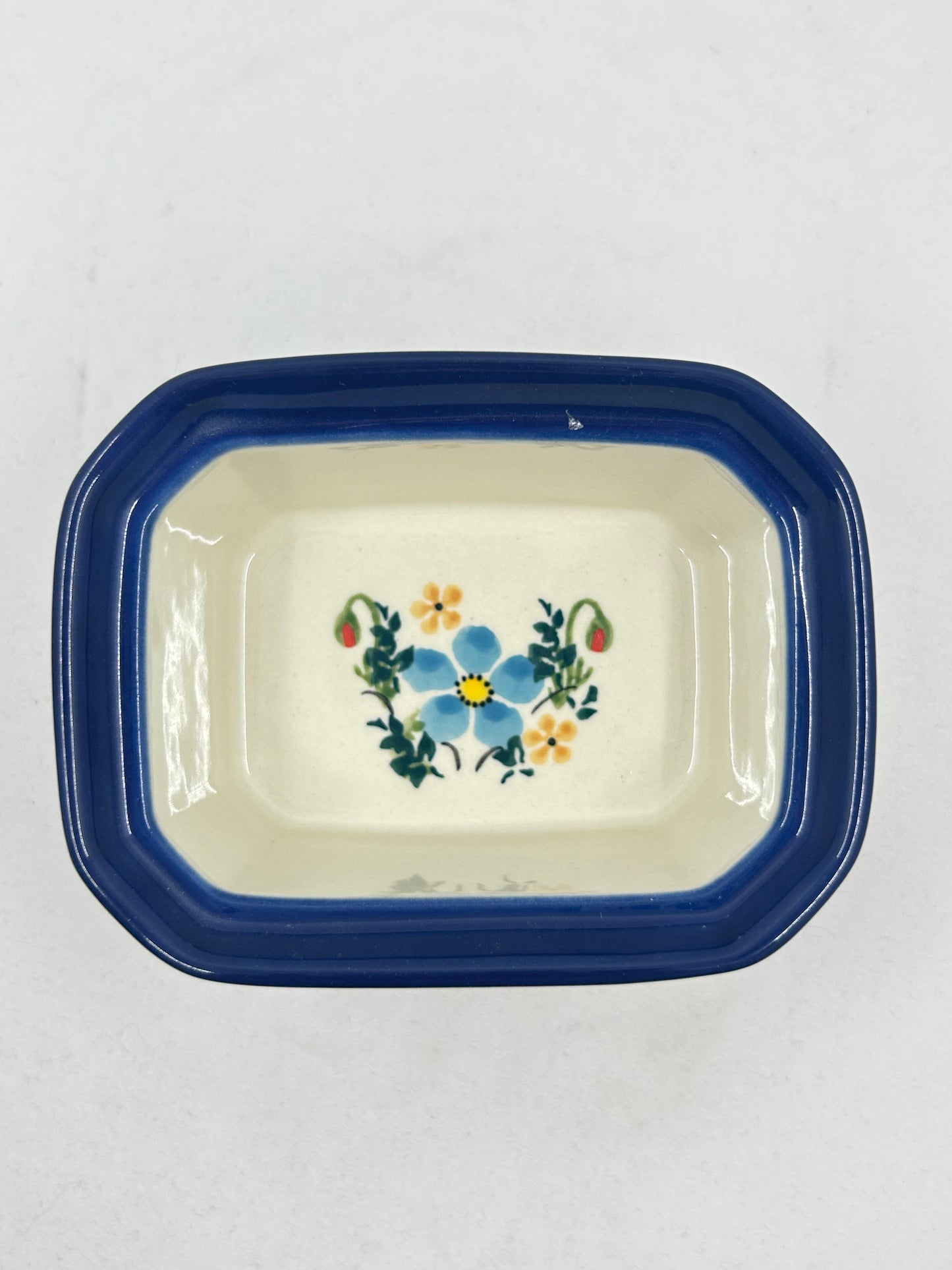 Covered Container ~ 3.25H x 3.5W x 4.5L ~ U5149 ~ U4!