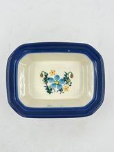Load image into Gallery viewer, Covered Container ~ 3.25H x 3.5W x 4.5L ~ U5149 ~ U4!