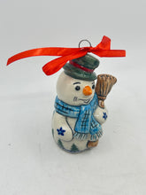 Load image into Gallery viewer, Snowman - U-237