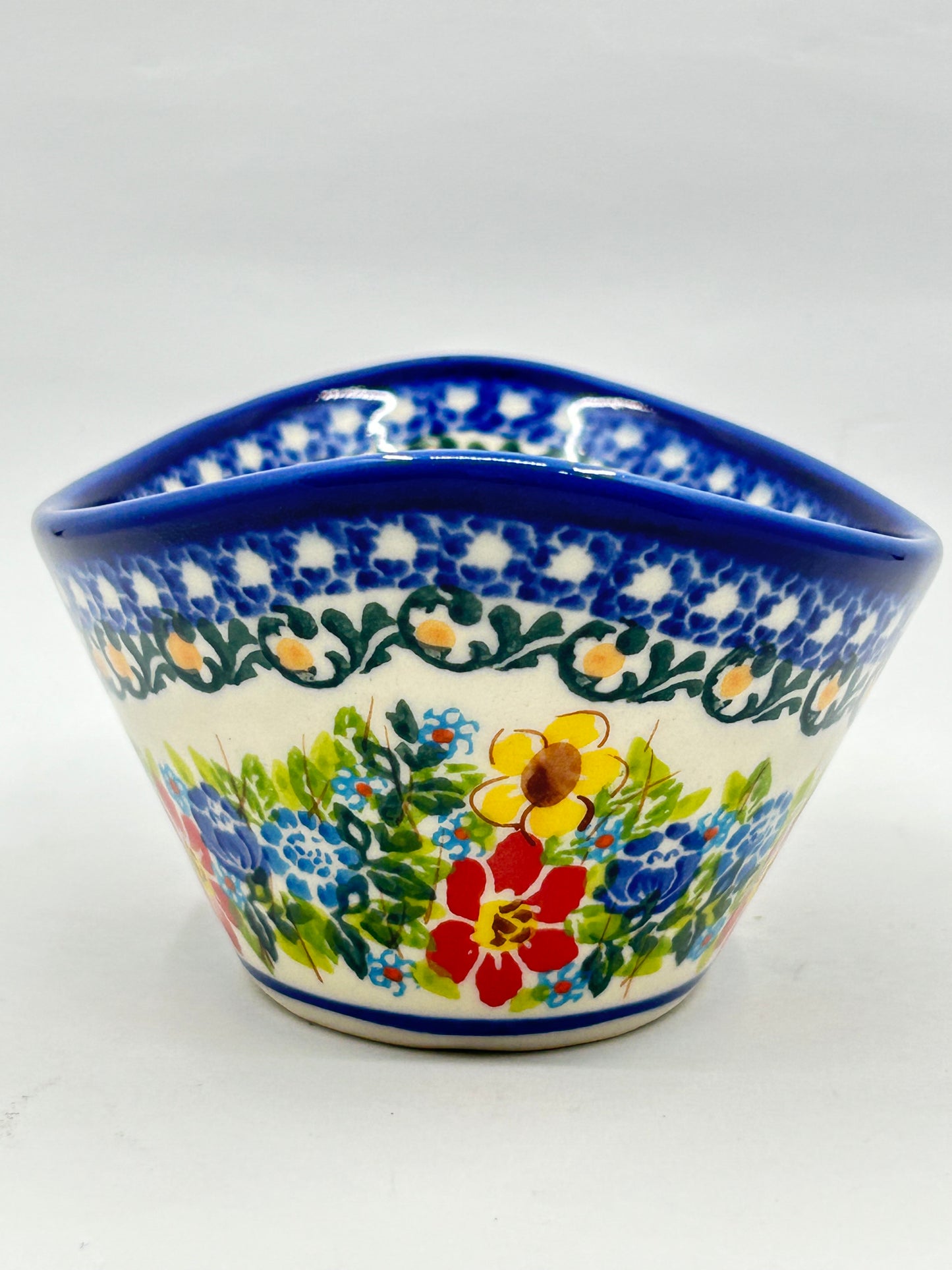 Modern Curved Bowl - Garden - A1