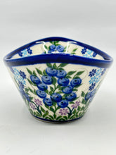 Load image into Gallery viewer, Modern Curved Bowl - U288
