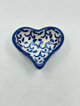 Load image into Gallery viewer, Heart Saucer - JZ66