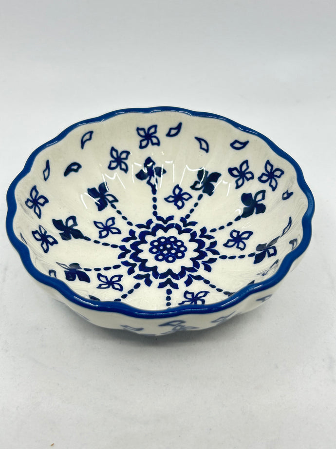Scalloped Dish - PS20