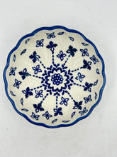 Load image into Gallery viewer, Scalloped Dish - PS20