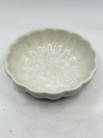 Scalloped Dish - SB02