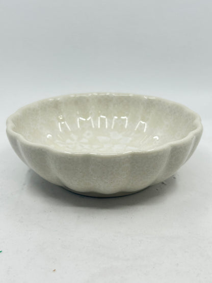 Scalloped Dish - SB02