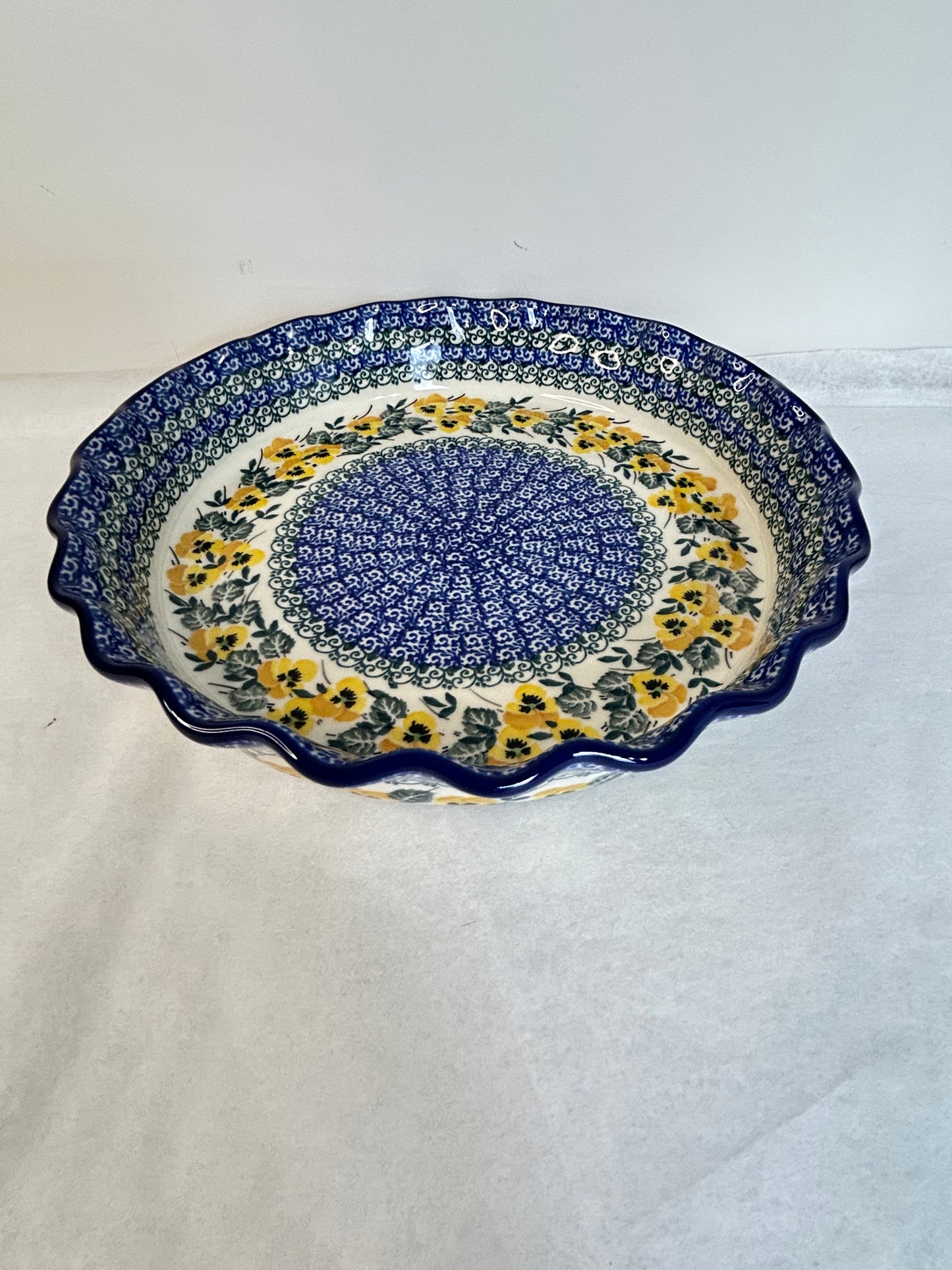 636 ~ Pie Plate ~ Fluted ~ 10" ~ 3299X - T4*