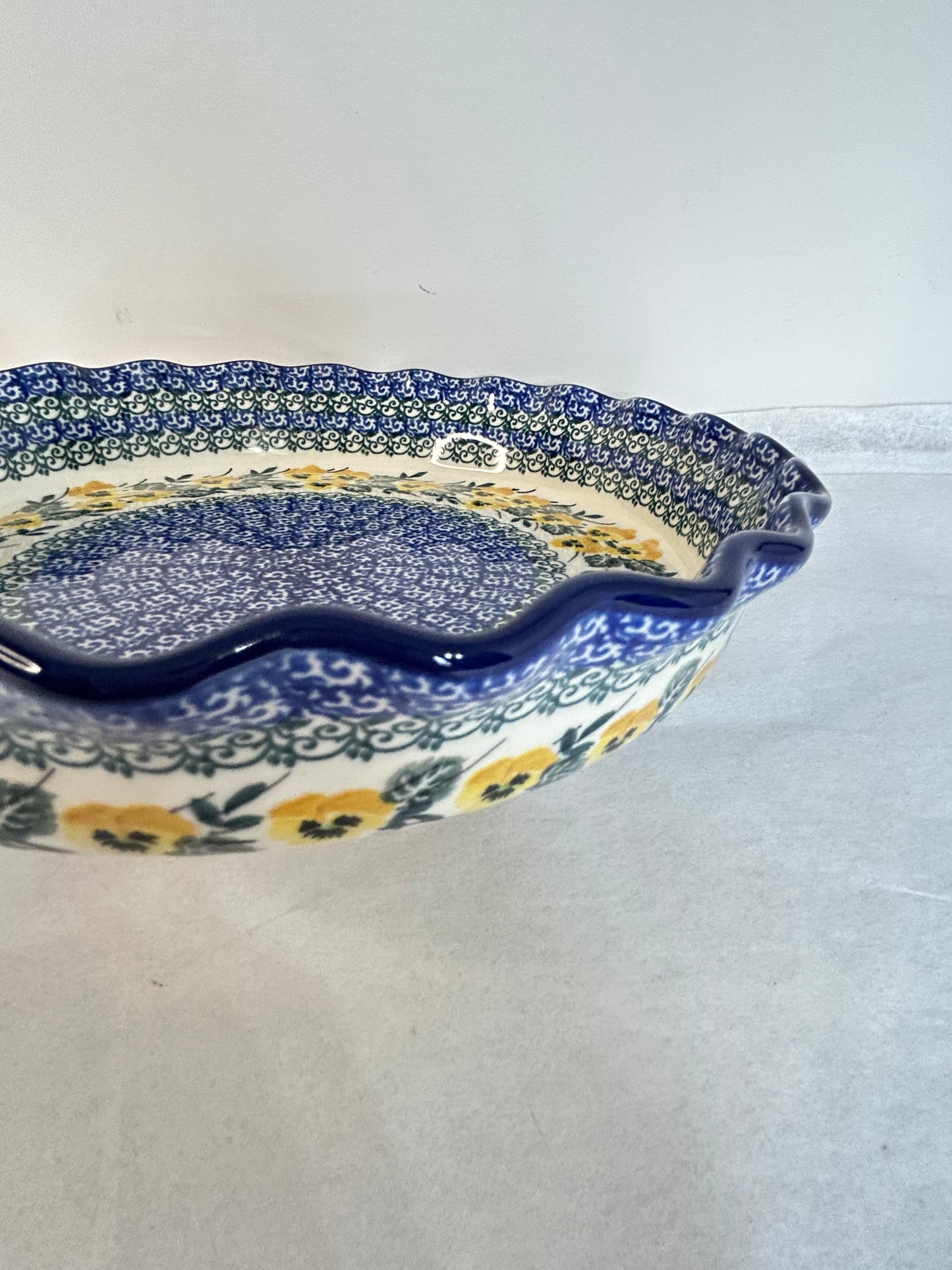 636 ~ Pie Plate ~ Fluted ~ 10" ~ 3299X - T4*