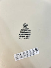 Load image into Gallery viewer, 636 ~ Pie Plate ~ Fluted ~ 10" ~ 3248X - T4*