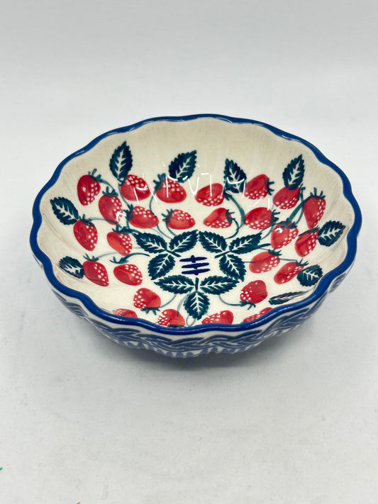 Scalloped Dish - AS70