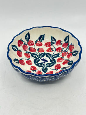 Scalloped Dish - AS70