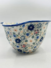 Load image into Gallery viewer, Second Quality Batter Bowl - E035