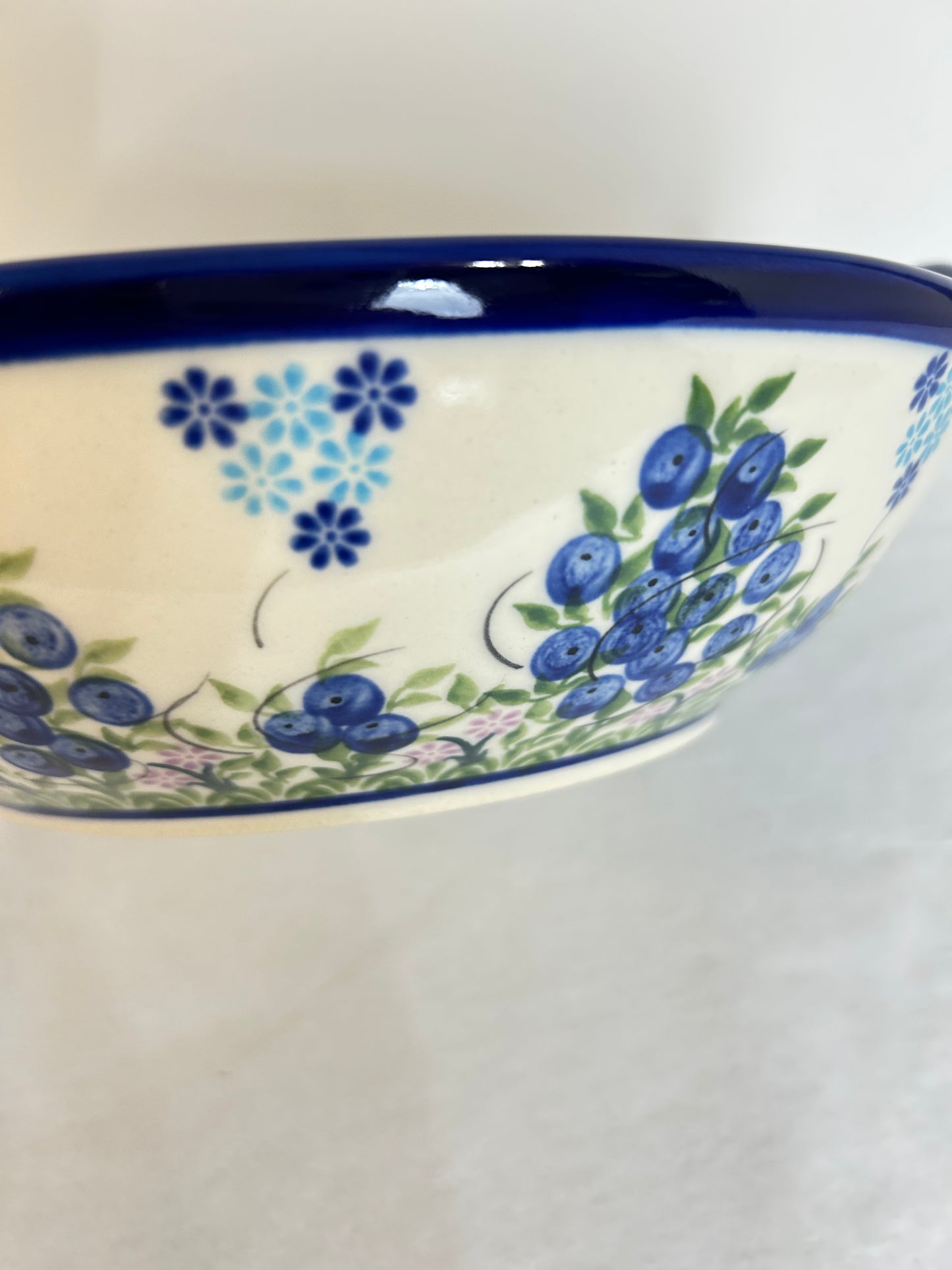 Bowl with Handles - U288