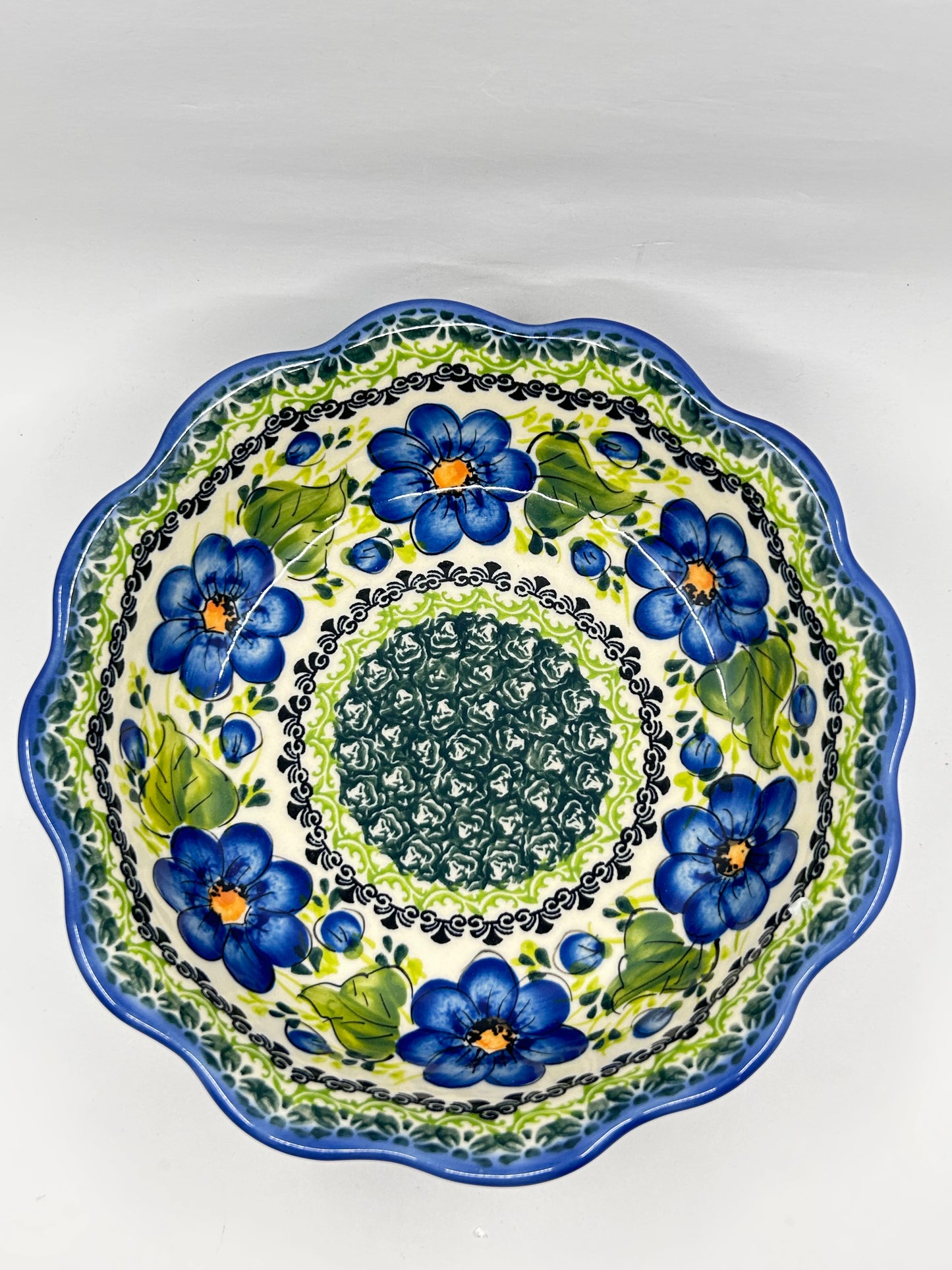 Scalloped Serving Bowl - A567 - A1