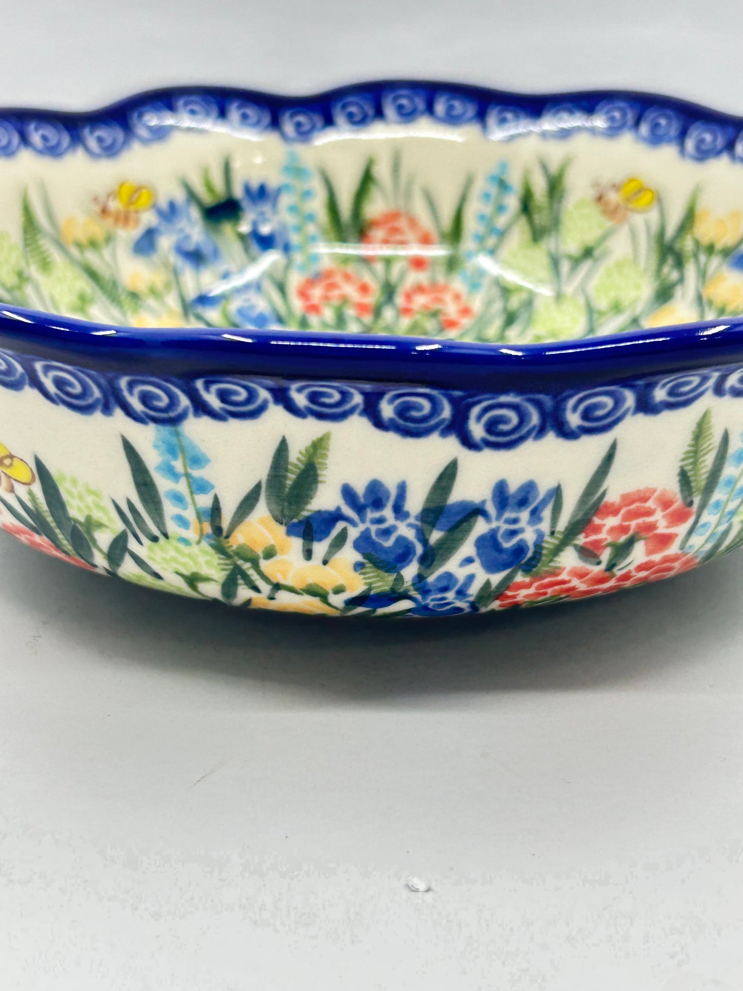 Scalloped Serving Bowl - A552 - A1