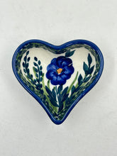 Load image into Gallery viewer, Heart Saucer - IM03