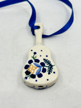 Load image into Gallery viewer, Guitar Ornament - 00RU