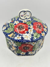 Load image into Gallery viewer, Pretzel Box - IM02