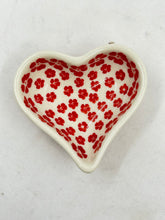 Load image into Gallery viewer, Heart Saucer - GZ29