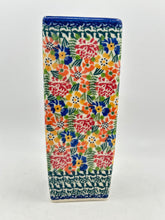 Load image into Gallery viewer, W07 Square Vase A-E4
