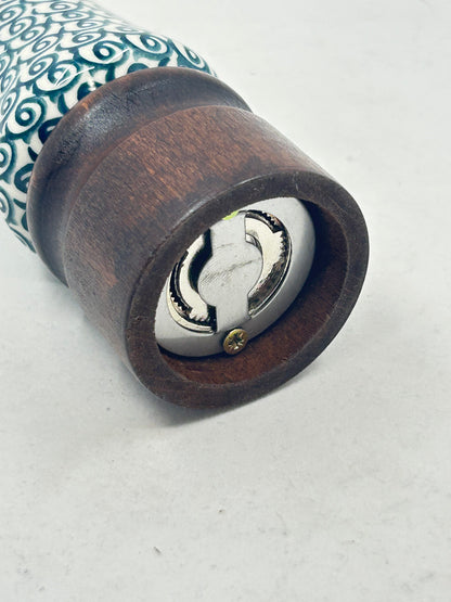 Dark Wood Spice Grinder - PD01