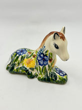 Load image into Gallery viewer, Sitting Horse - Meadow Bloom - A1