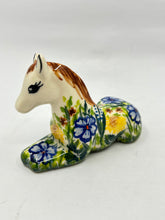 Load image into Gallery viewer, Sitting Horse - Meadow Bloom - A1