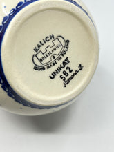 Load image into Gallery viewer, 4-Cup Teapot - U582