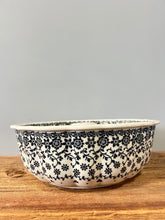 Load image into Gallery viewer, Baker ~ Bundt Pan - 2314 - T3!