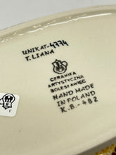 Load image into Gallery viewer, Small Oval Baker with Handles - U4774 - U3*