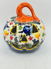 Load image into Gallery viewer, Jack O-Lantern - Witch - A1*