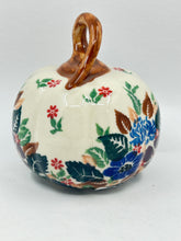 Load image into Gallery viewer, Baby Pumpkin ~ UXX3*