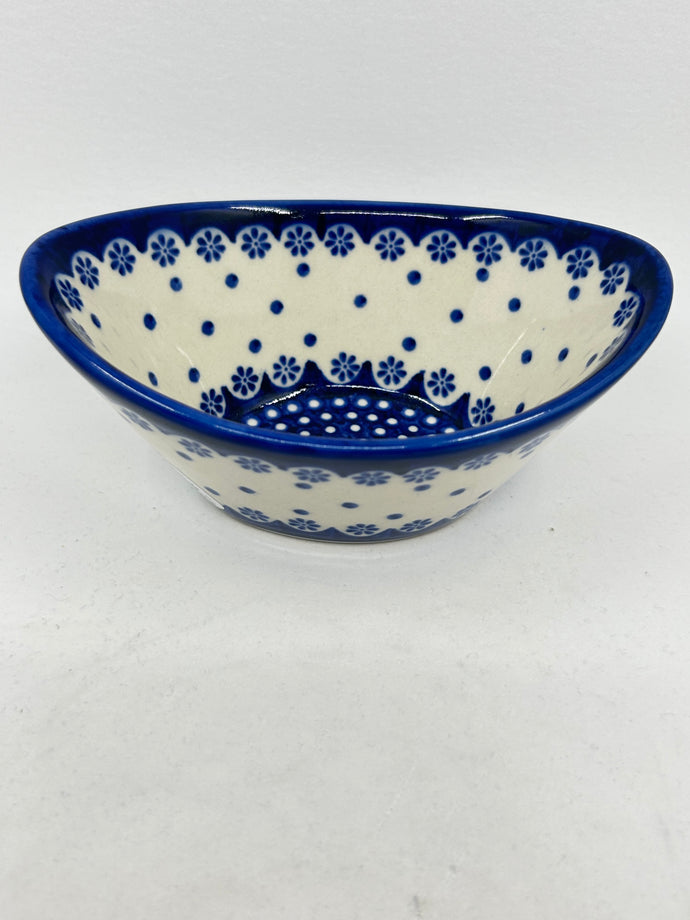 Modern Curved Bowl - U1035*