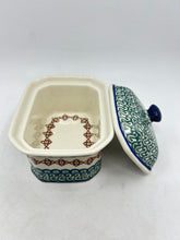 Load image into Gallery viewer, Covered Container ~ 3.25H x 3.5W x 4.5L ~ 20A - T1!
