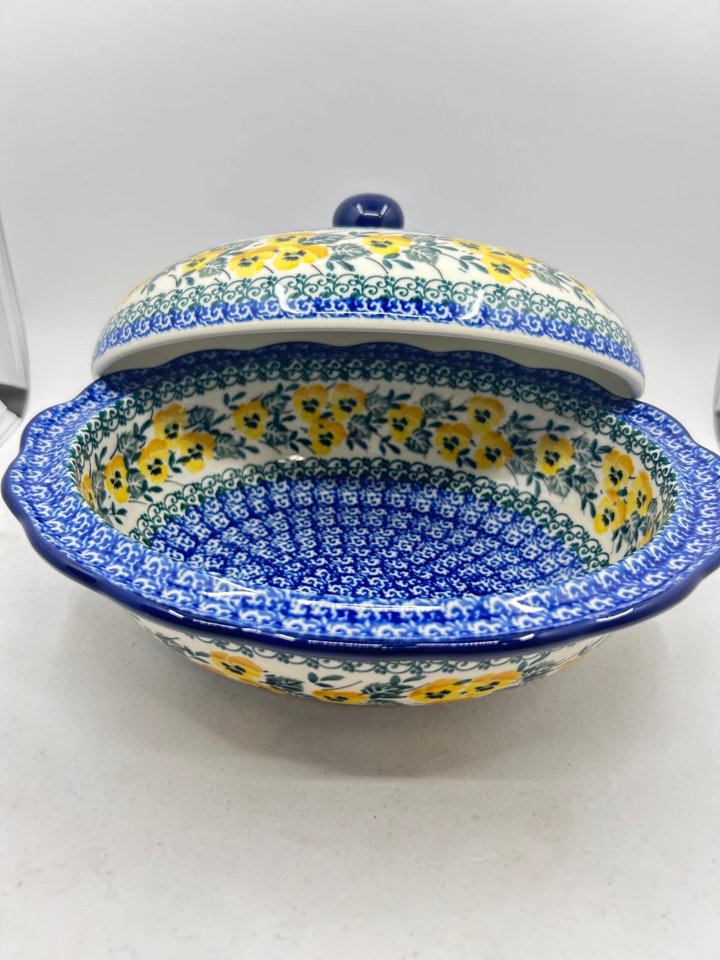 Baker ~ Wavy Edge Oval with Lid ~ 9.5 inch ~ 3299X ~ T4!