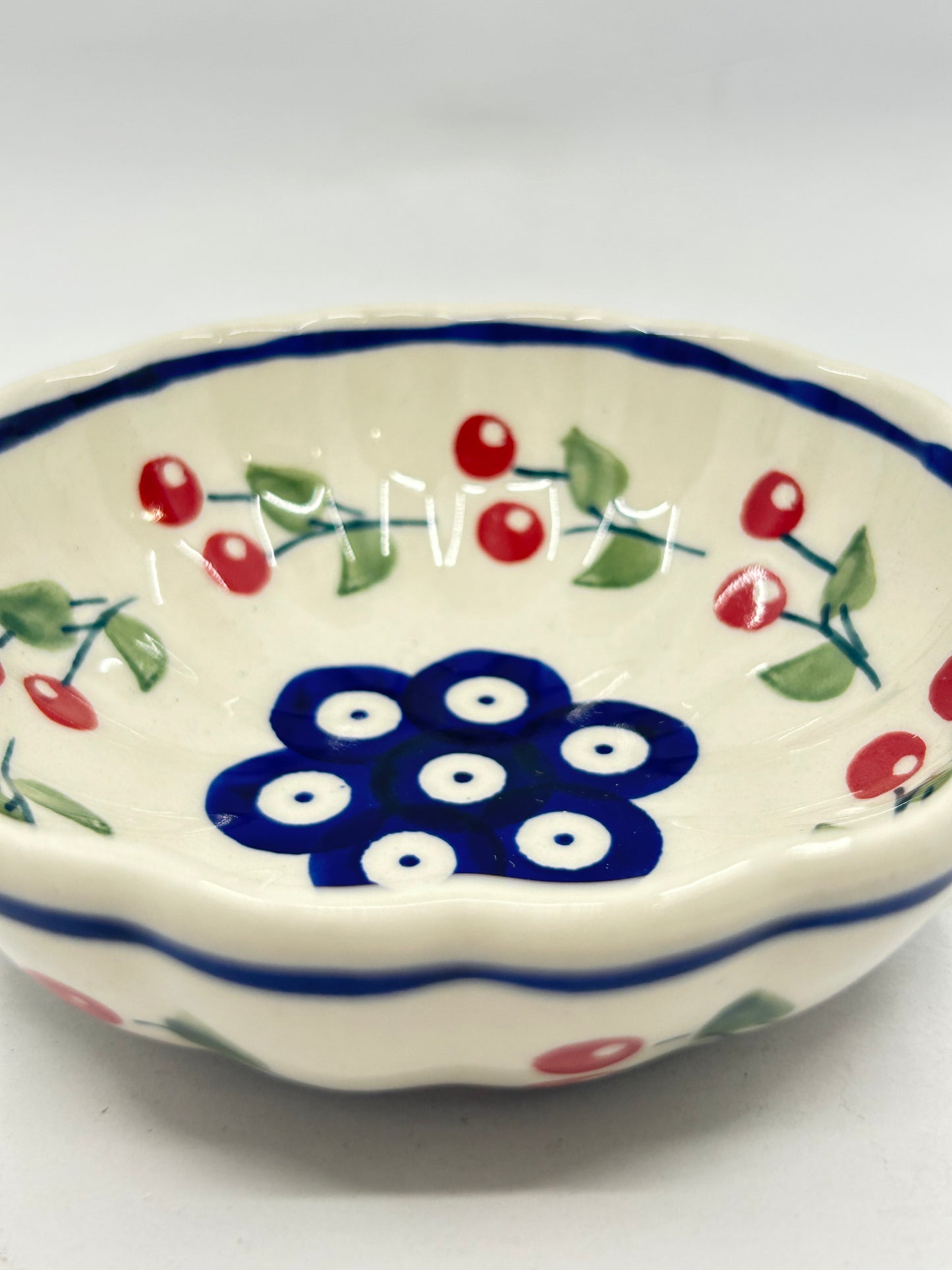 Scalloped Dish - 70WI