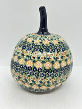 Load image into Gallery viewer, Medium Pumpkin - 00LM