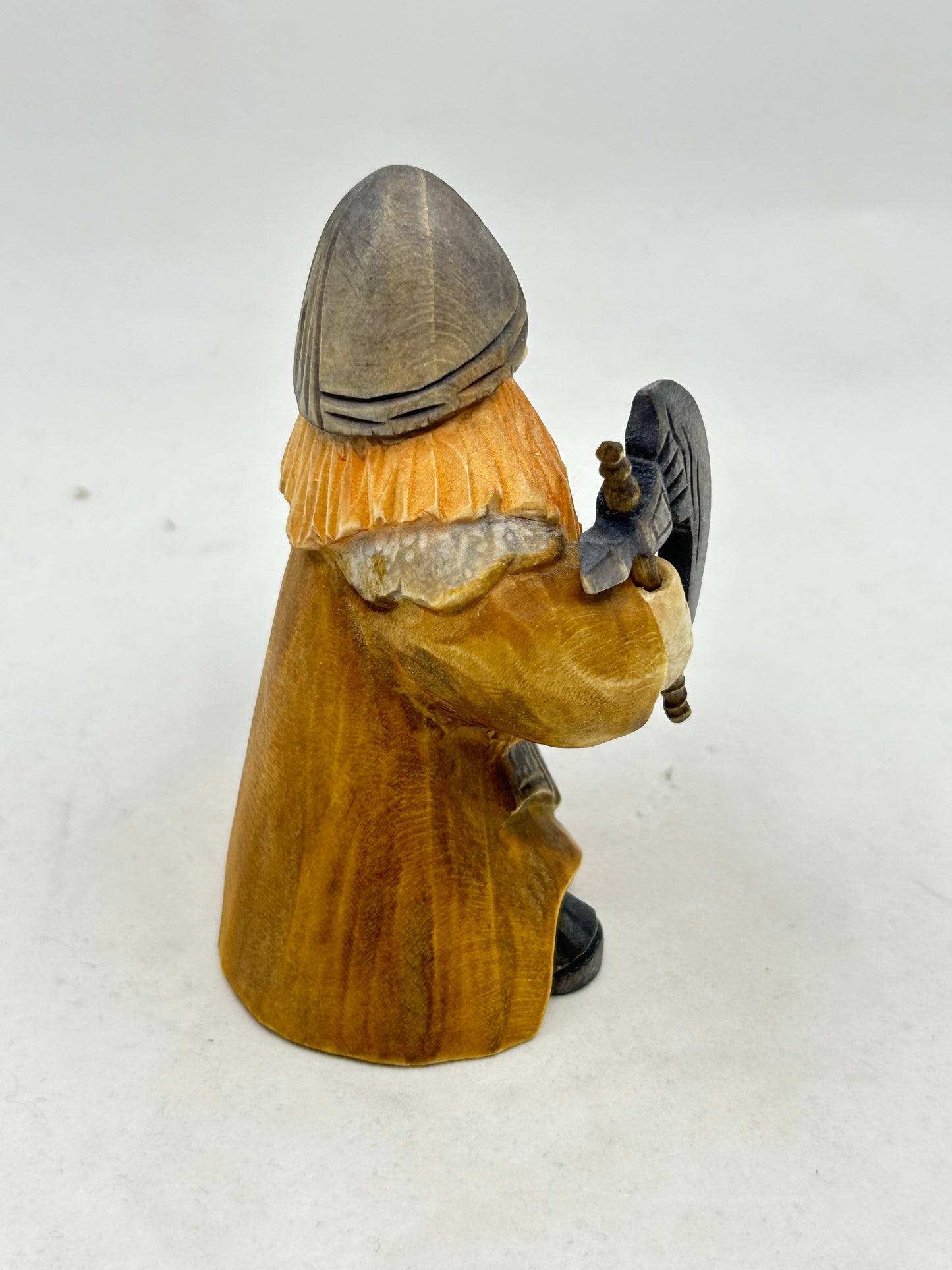 Nochale with Axe - 072