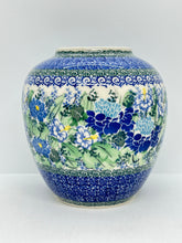 Load image into Gallery viewer, Flared Vase - U5138 - U4!